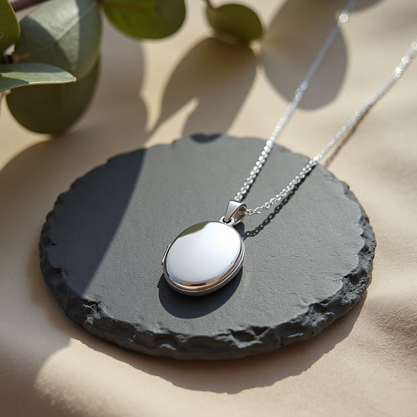 Sterling Silver Locket Necklace for Women - 2 Photo Locket - 27mm x 20mm Oval Locket with 18" Silver Chain & Jewellery Gift Box