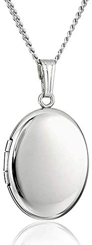 Plain Sterling Silver Oval Locket Pendant Necklace with 18" Chain & Jewellery Gift Box. Locket measures 30mm x 18mm.
