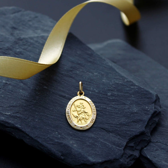 Alexander Castle 9ct Gold St Christopher Pendant Medal - 2.9g - Includes Jewellery presentation box