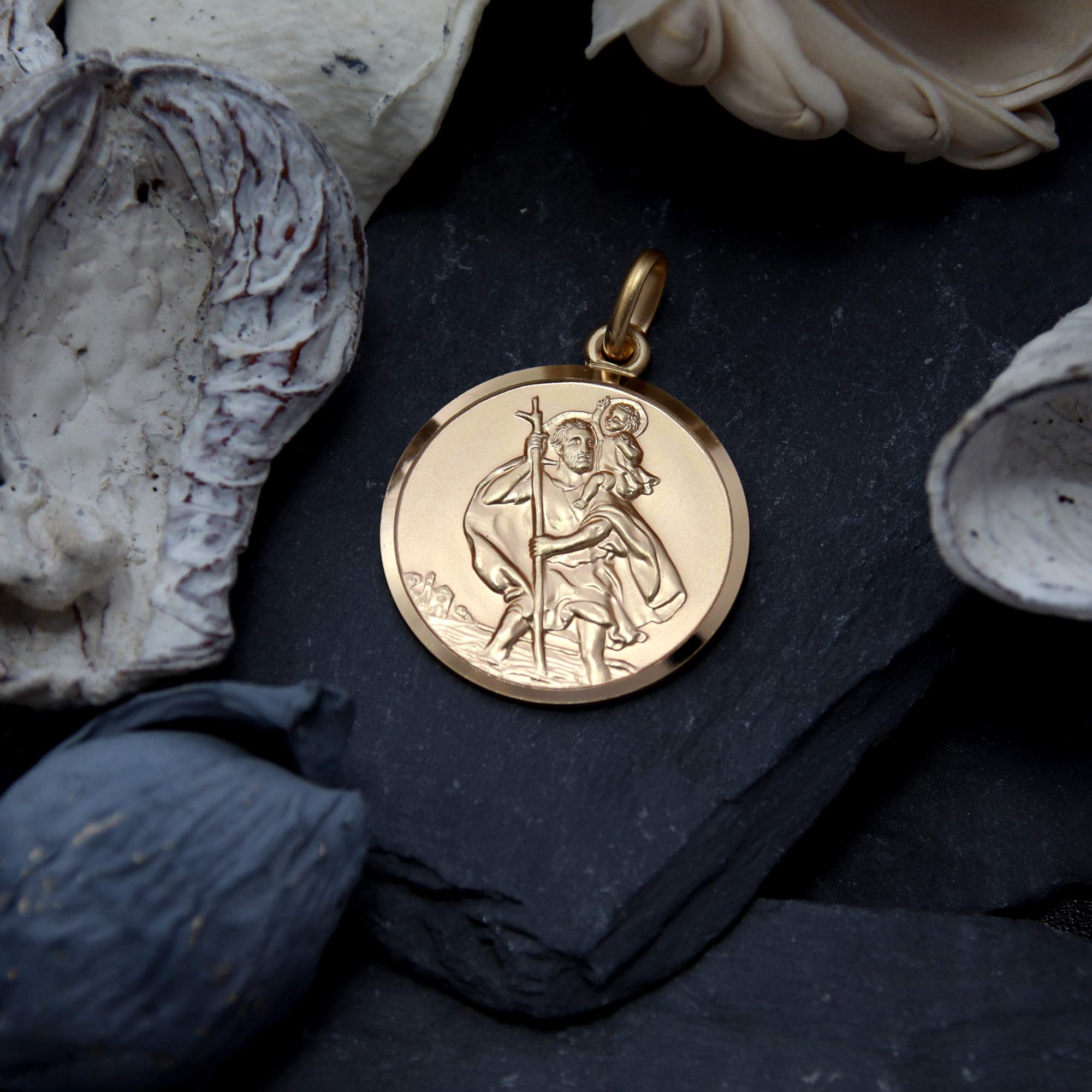 Round 925 Sterling Silver St Christopher Protect US Pendant With Twisted Rope Frame