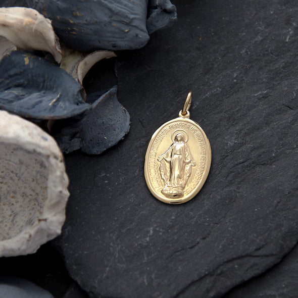 9ct Gold Miraculous Medal Madonna Pendant - 22mm - Includes Jewellery Presentation Box